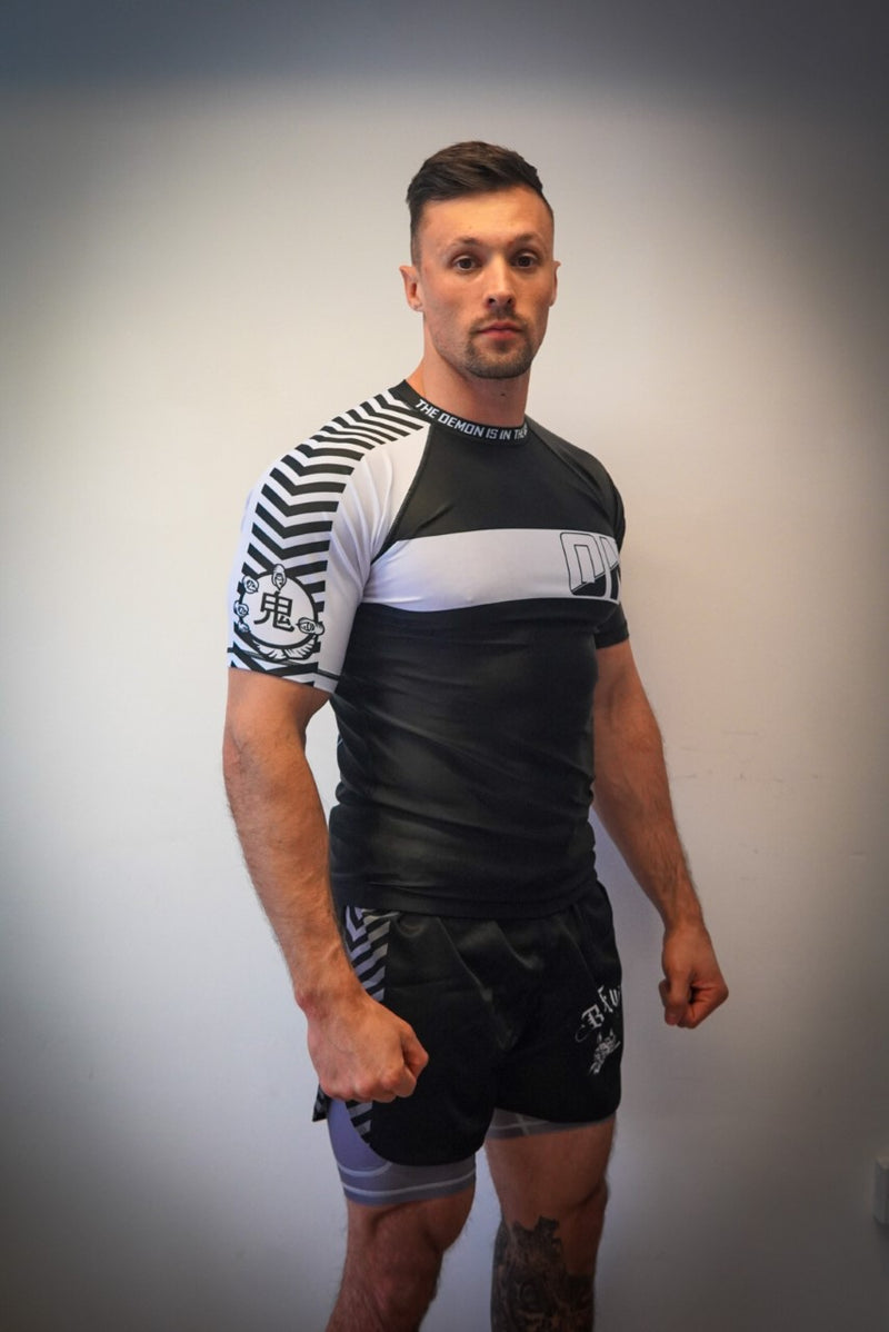 Oni "B-Evil" White Ranked Short Sleeve Rash Guard