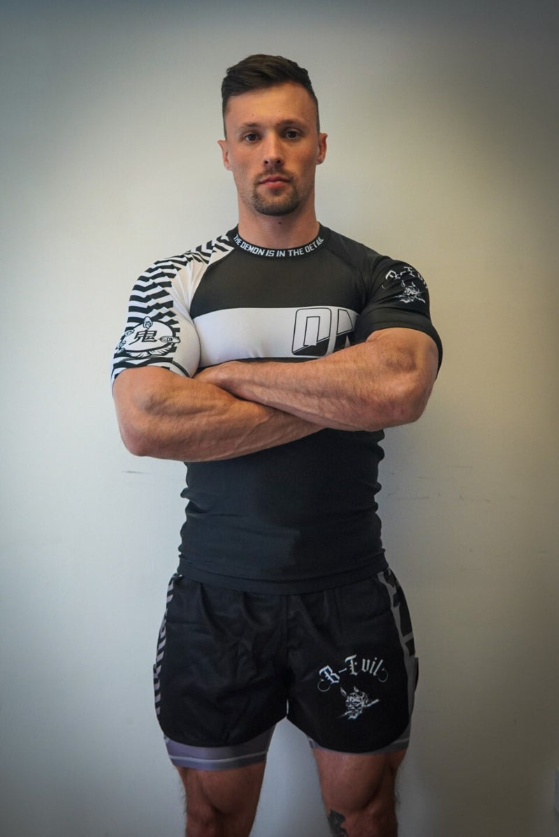 Oni "B-Evil" White Ranked Short Sleeve Rash Guard